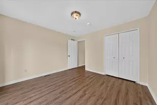 1811 Maple Park Dr E, Canton, MI 48188 - Photo 37