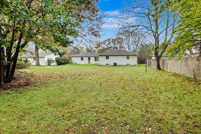 2302 W Milham Avenue, Portage, MI 49024 - Photo 25
