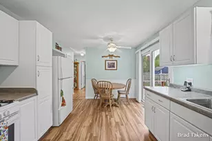 1864 Woodrun Dr SE, Lowell, MI 49331 - Photo 9