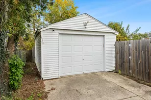 927 Aberdeen St NE, Grand Rapids, MI 49505 - Photo 21