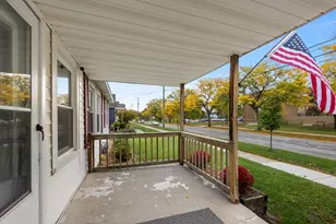 927 Aberdeen St NE, Grand Rapids, MI 49505 - Photo 5