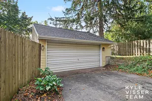 4320 Ludlow Dr SE, Grand Rapids, MI 49546 - Photo 27