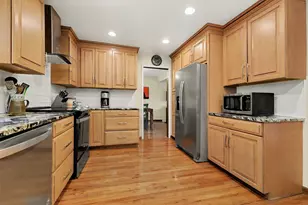 2208 Ontonagon Ave SE, Grand Rapids, MI 49506 - Photo 3