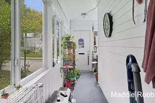 41 Grove St NE, Grand Rapids, MI 49505 - Photo 3