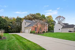 2358 Arbor Tree Ct SE, Grand Rapids, MI 49546 - Photo 3