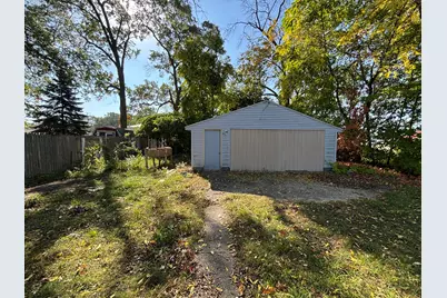235 W Larch Avenue, Muskegon, MI 49441 - Photo 5