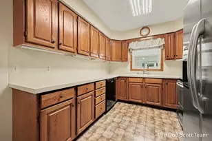 221 Pippin Dr NW, Sparta, MI 49345 - Photo 7