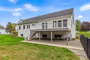 2901 Hoogewind Dr NW, Grand Rapids, MI 49544 - Photo 47
