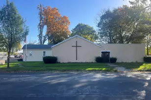 403 S Kalamazoo Ave, Vicksburg, MI 49097 - Photo 1