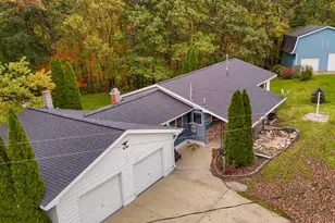 436 Stauffer Dr, Hastings, MI 49058 - Photo 3