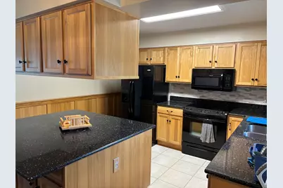 906 Independence Avenue, Sturgis, MI 49091 - Photo 9