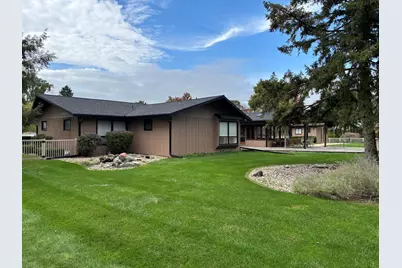 906 Independence Avenue, Sturgis, MI 49091 - Photo 3