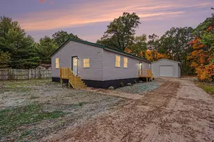 1293 West St, Muskegon, MI 49442 - Photo 1