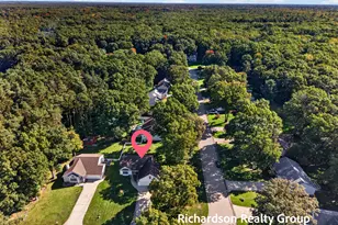 13496 Oakfield Ln, Grand Haven, MI 49417 - Photo 45