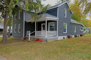 204 N Chippewa St, Shepherd, MI 48883 - Photo 1