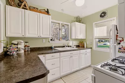 2034 Miles Avenue, Kalamazoo, MI 49001 - Photo 11