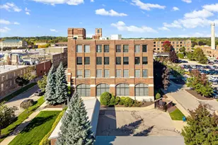 801 Broadway Ave NW, Grand Rapids, MI 49504 - Photo 35