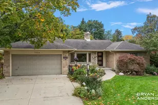 2504 Beechwood Dr SE, East Grand Rapids, MI 49506 - Photo 3