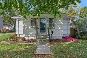 106 Marshall St, Jackson, MI 49202 - Photo 1