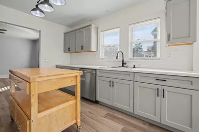 106 Marshall Street, Jackson, MI 49202 - Photo 7