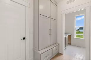 1800 Kingsland Dr SW, Byron Center, MI 49315 - Photo 25