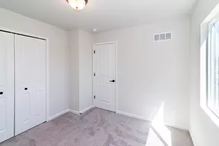 1040 Rebecca St, Marshall, MI 49068 - Photo 25