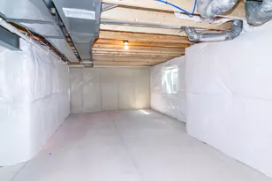 1040 Rebecca St, Marshall, MI 49068 - Photo 33