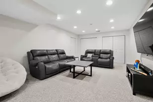 7392 Dunross Dr, Portage, MI 49024 - Photo 29