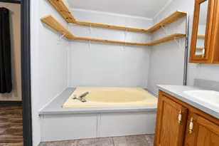 63 Tammy Dr, Battle Creek, MI 49037 - Photo 19