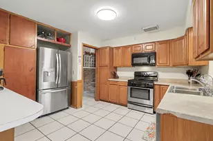 5239 Bronson Blvd, Portage, MI 49024 - Photo 7