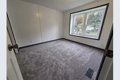 27 Locust Court, Muskegon, MI 49445 - Photo 13