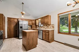 859 Paradise Lake Dr SE, Grand Rapids, MI 49546 - Photo 17