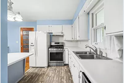 244 N 23rd Street N, Springfield, MI 49037 - Photo 7