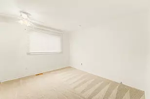 1700 Monticello St, Trenton, MI 48183 - Photo 15