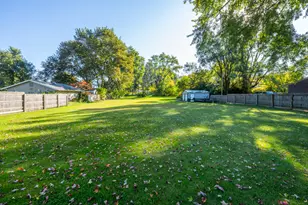 465 S West St, Coloma, MI 49038 - Photo 5
