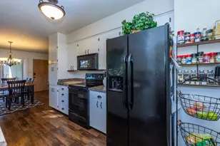 465 S West St, Coloma, MI 49038 - Photo 17