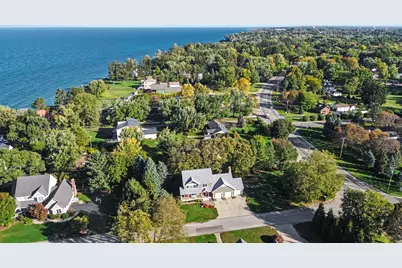 2501 Lake Vista Drive, Saint Joseph, MI 49085 - Photo 29