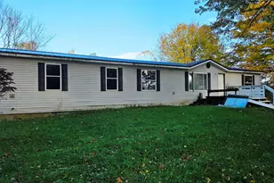 11640 W Deerfield Rd, Blanchard, MI 49340 - Photo 1