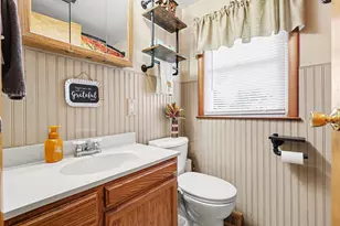 56690 Orchard Ln, Bangor, MI 49013 - Photo 9