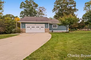 8586 Judson Ln, Montague, MI 49437 - Photo 3