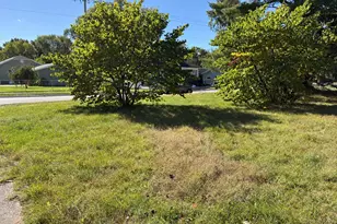 1094 Broadway Ave, Benton Harbor, MI 49022 - Photo 1