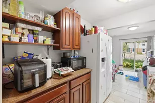 3647 Kenbrooke Ct, Kalamazoo, MI 49006 - Photo 9