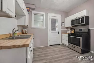 61 Quigley Boulevard SW, Grand Rapids, MI 49507 - Photo 3