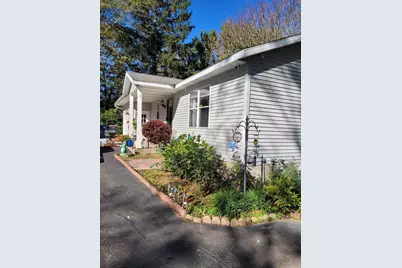 1097 W 32nd Street, Holland, MI 49423 - Photo 1