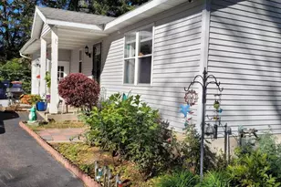 1097 W 32nd St, Holland, MI 49423 - Photo 1