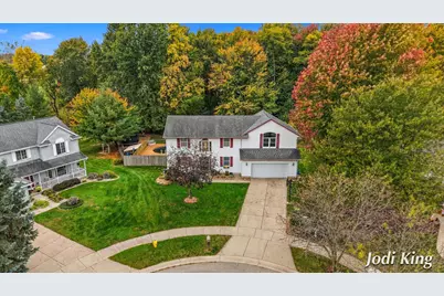 5491 Pleasant Valley Court SW, Wyoming, MI 49418 - Photo 3