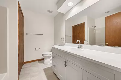 48181 Bayshore Drive, Belleville, MI 48111 - Photo 21
