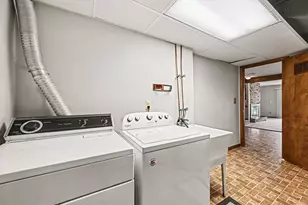 48181 Bayshore Dr, Belleville, MI 48111 - Photo 29
