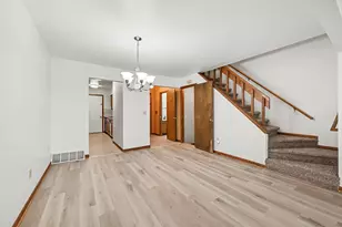 48181 Bayshore Dr, Belleville, MI 48111 - Photo 17