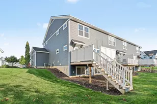 8907 Barrington Ln, Jenison, MI 49428 - Photo 17